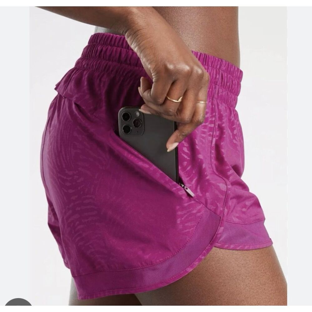 Athleta Magnolia Pink Racer Run Athletic Shorts Women’s Size Medium 4” Inseam - Picture 2 of 5